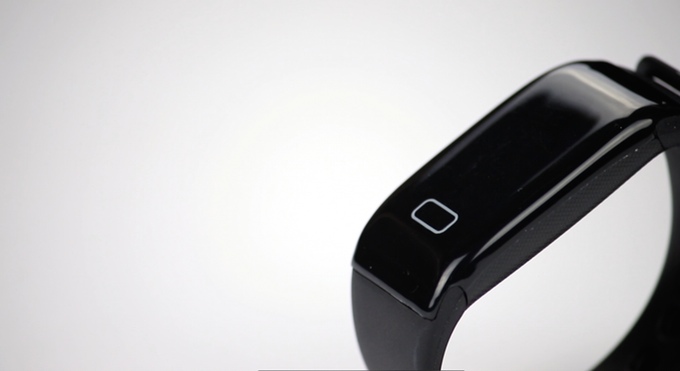 DUO - The First Wearable to Track Oxygen and Heart Rate